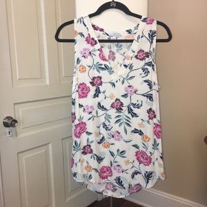 Floral Old Navy V-Neck Summer Tank
